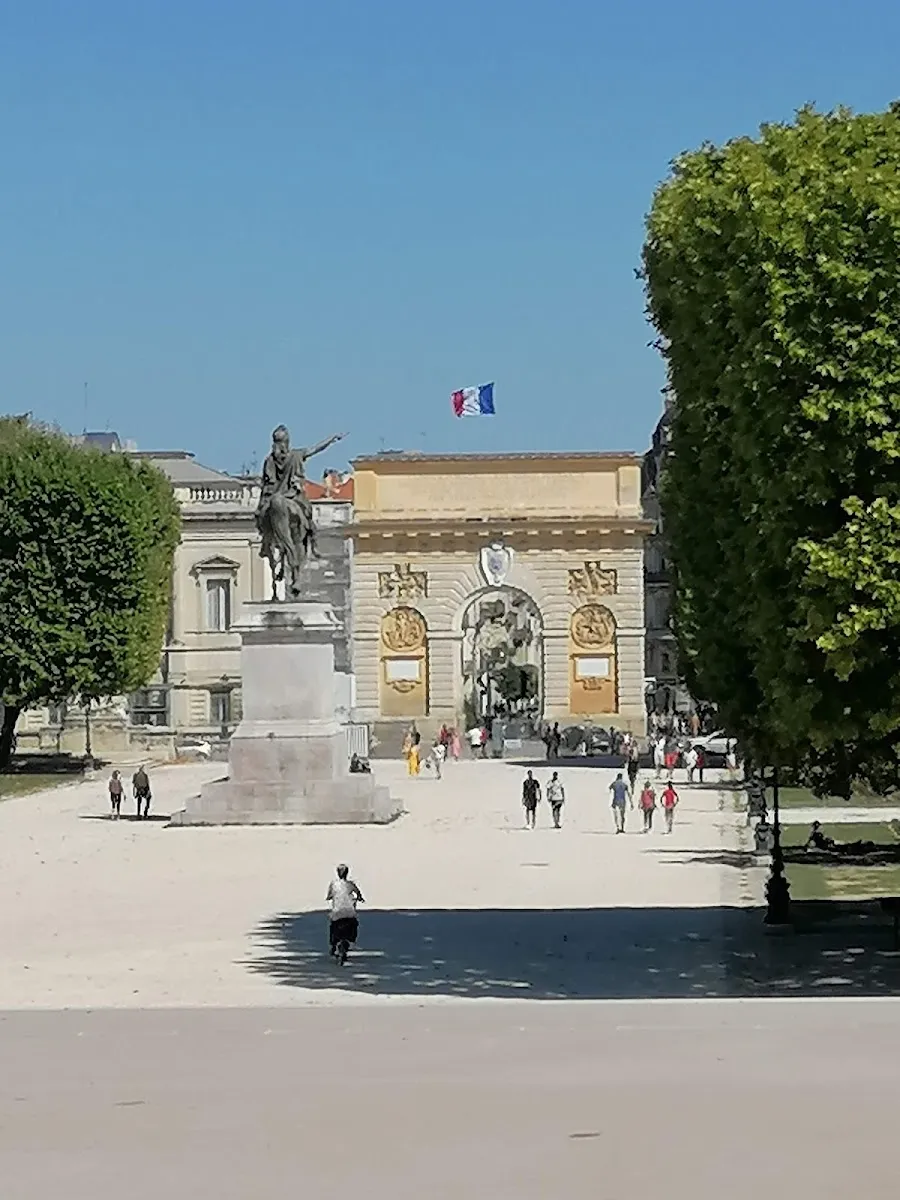 Arc De Triomphe