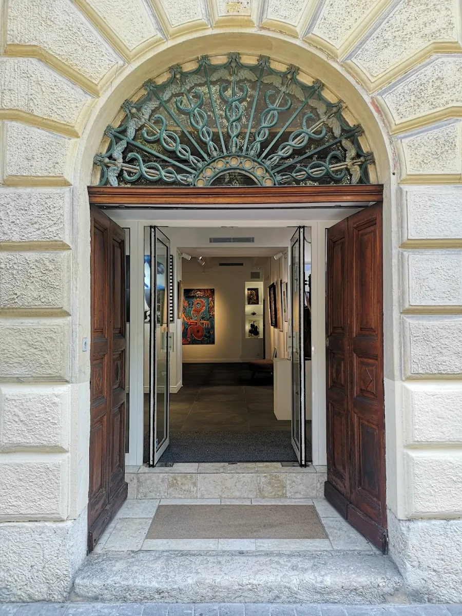 Authentic Nice Gallery