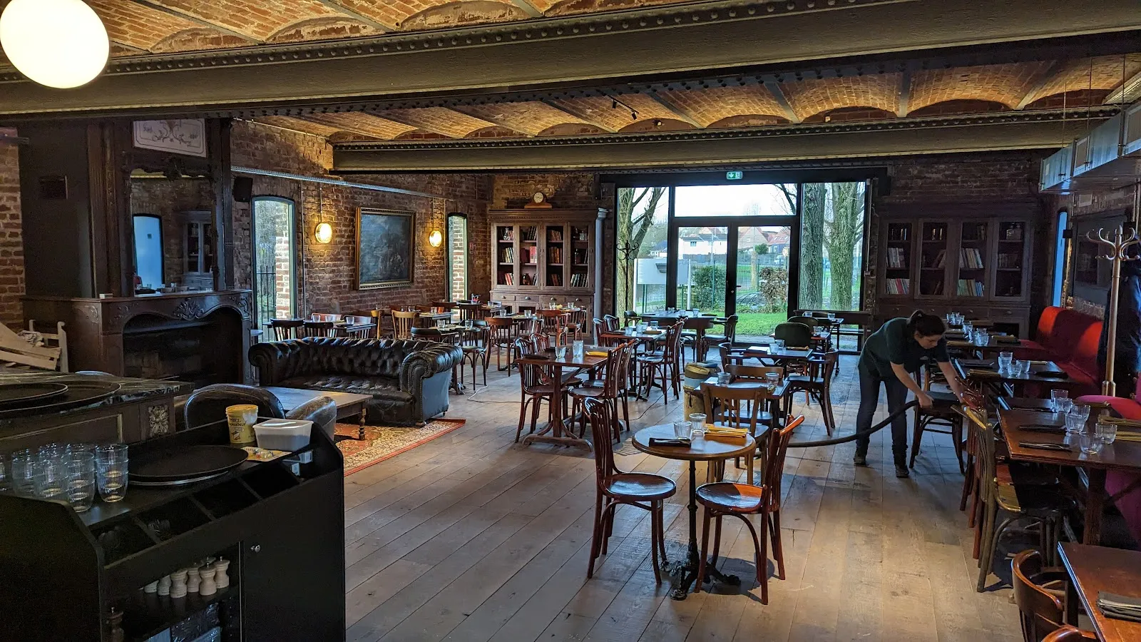 Aux Enfants Terribles — photo 1