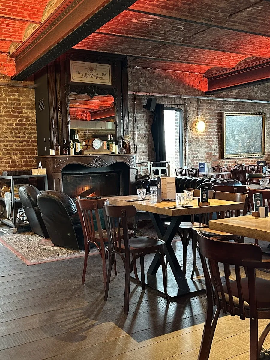 Aux Enfants Terribles