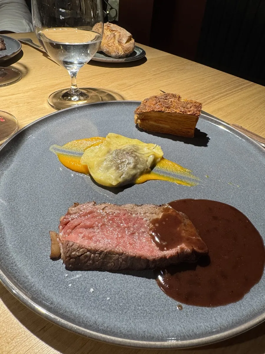 Bacchanales, Restaurant Gastronomique.