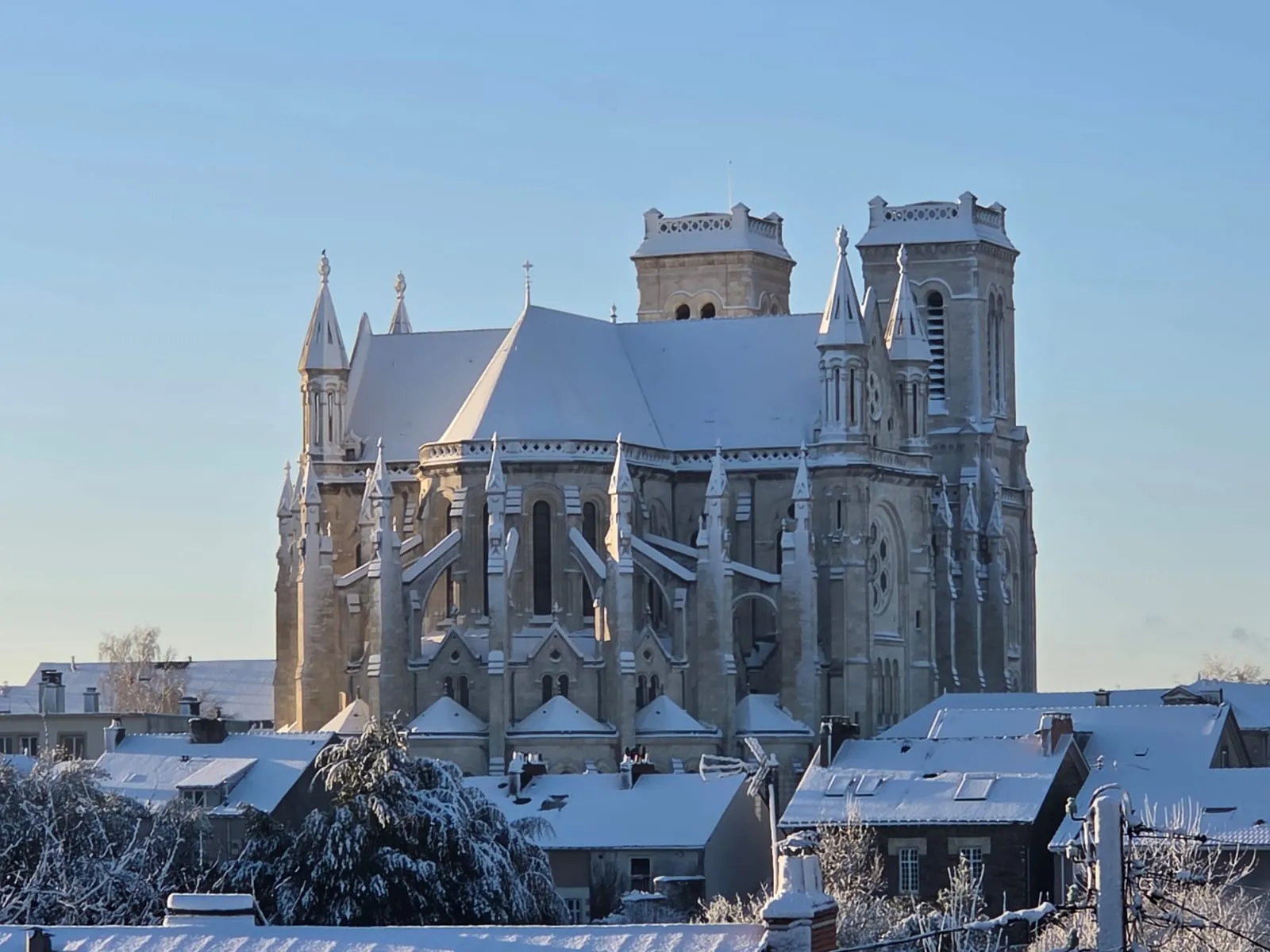 Basilique Saint-Donatien Et Saint-Rogatien — photo 1