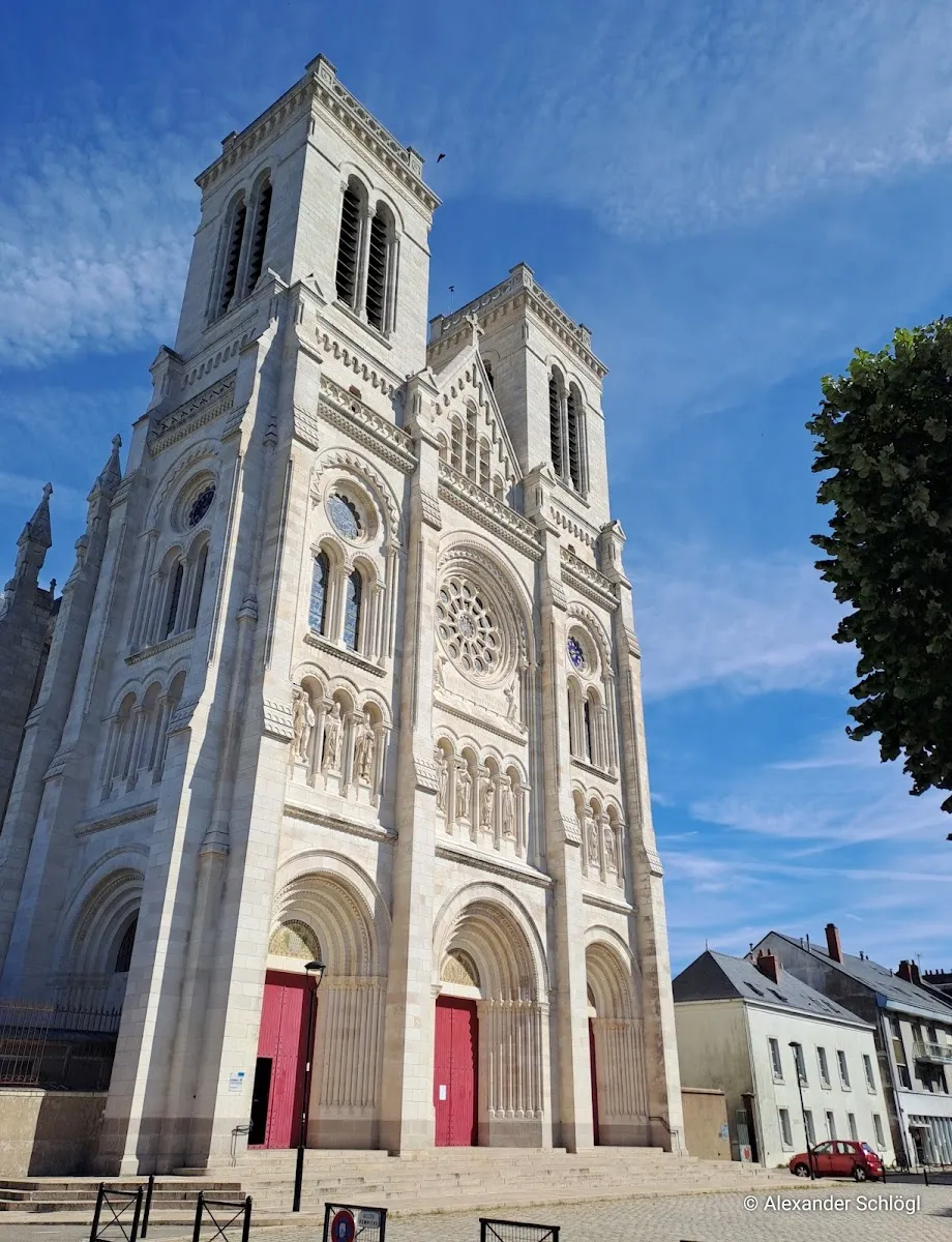 Basilique Saint-Donatien Et Saint-Rogatien