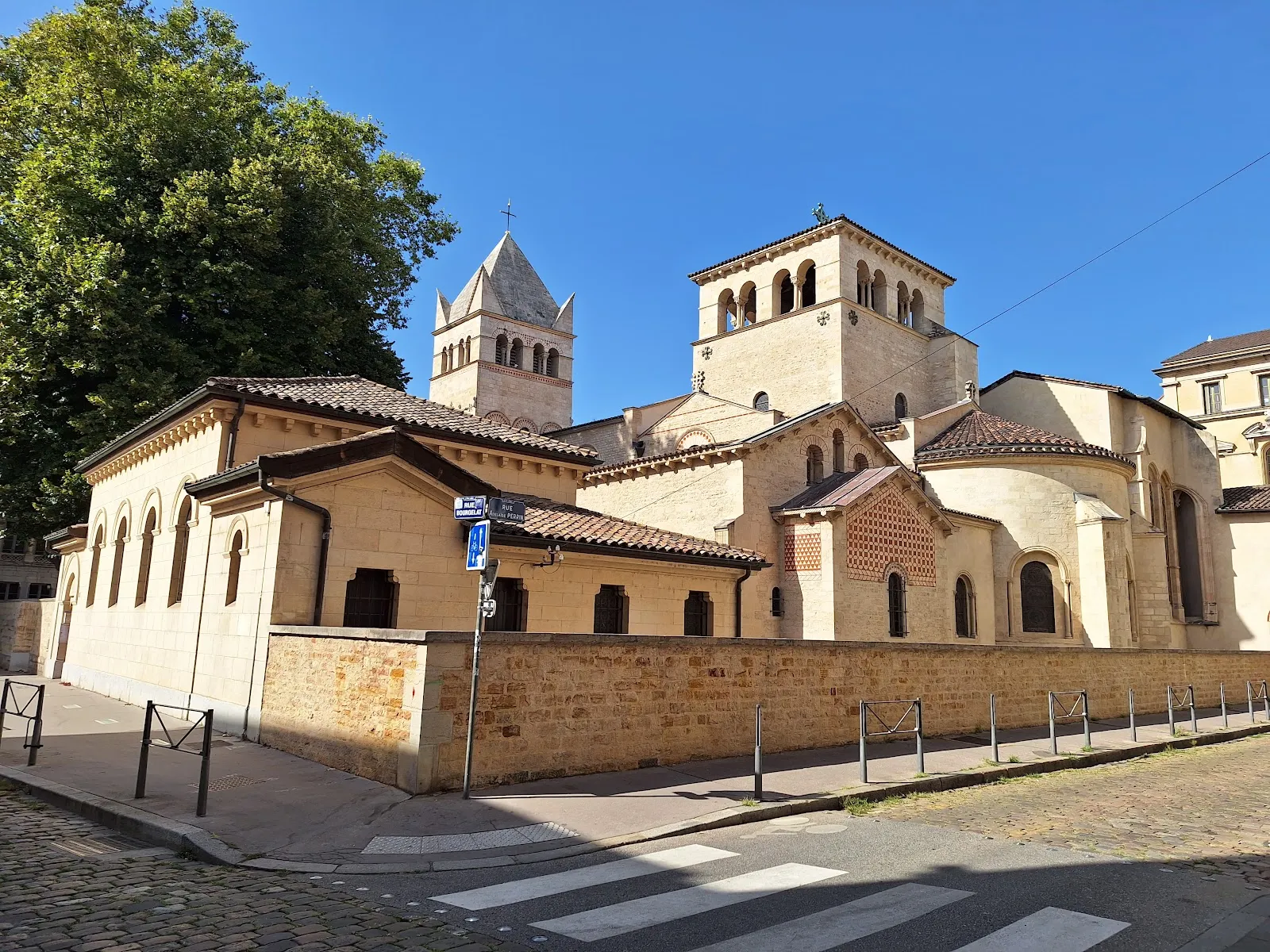 Basilique Saint-Martin-D’Ainay — photo 1