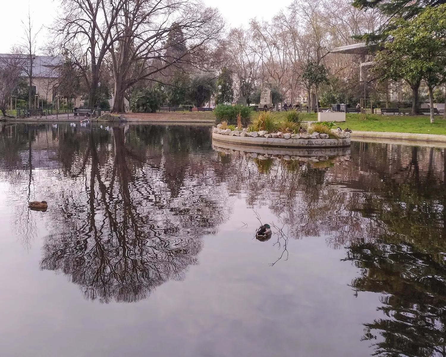 Bassin Du Champ De Mars — photo 1