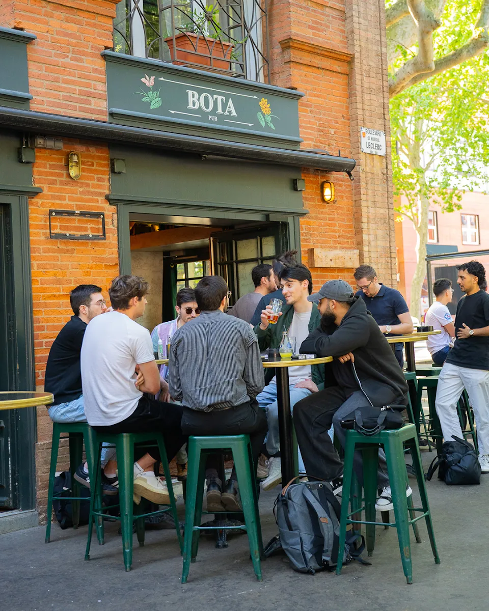 Bota Pub — photo 1