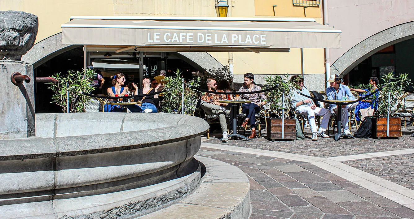 Café De la Place