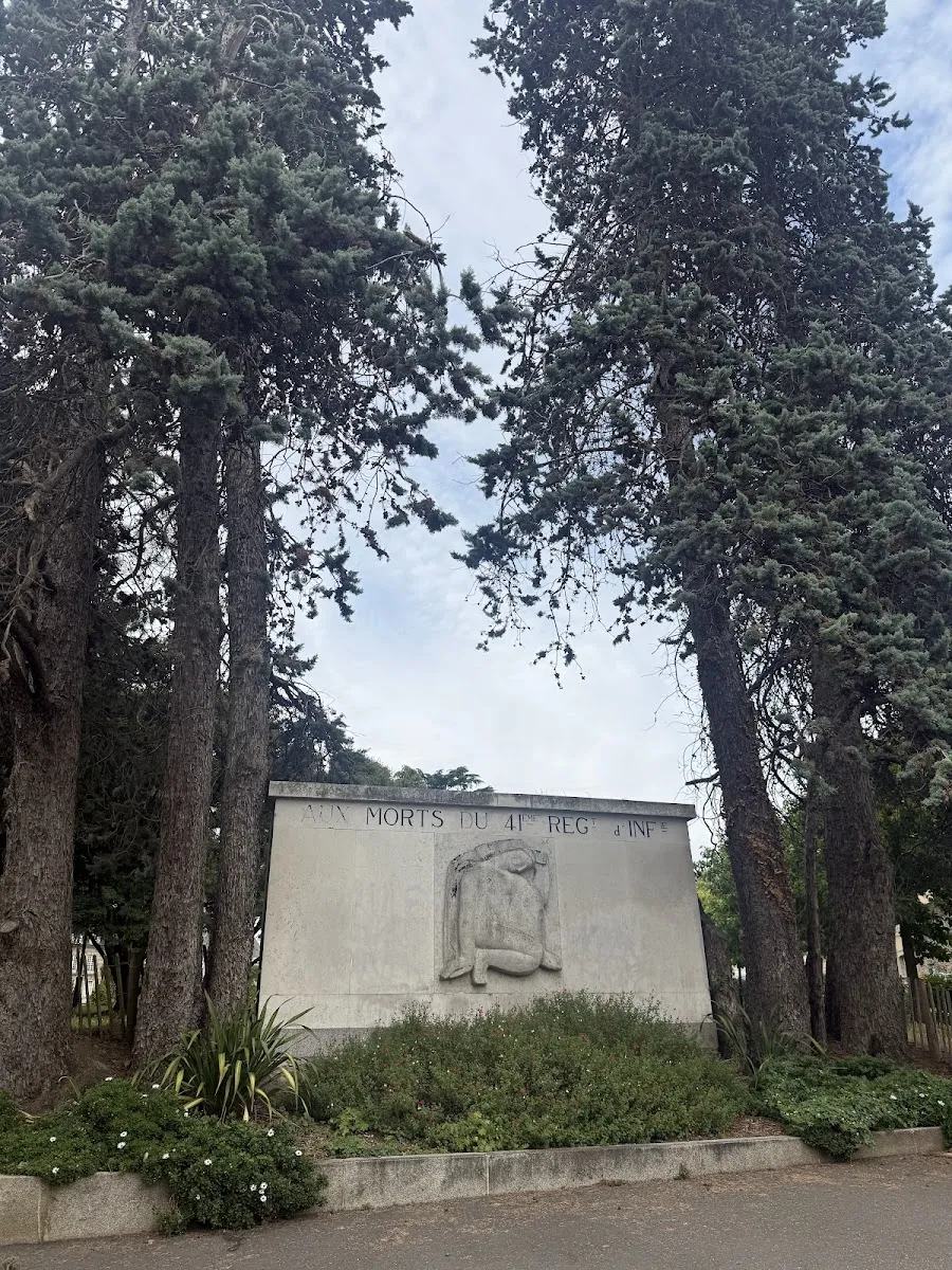 Cascade Du Parc Du Thabor