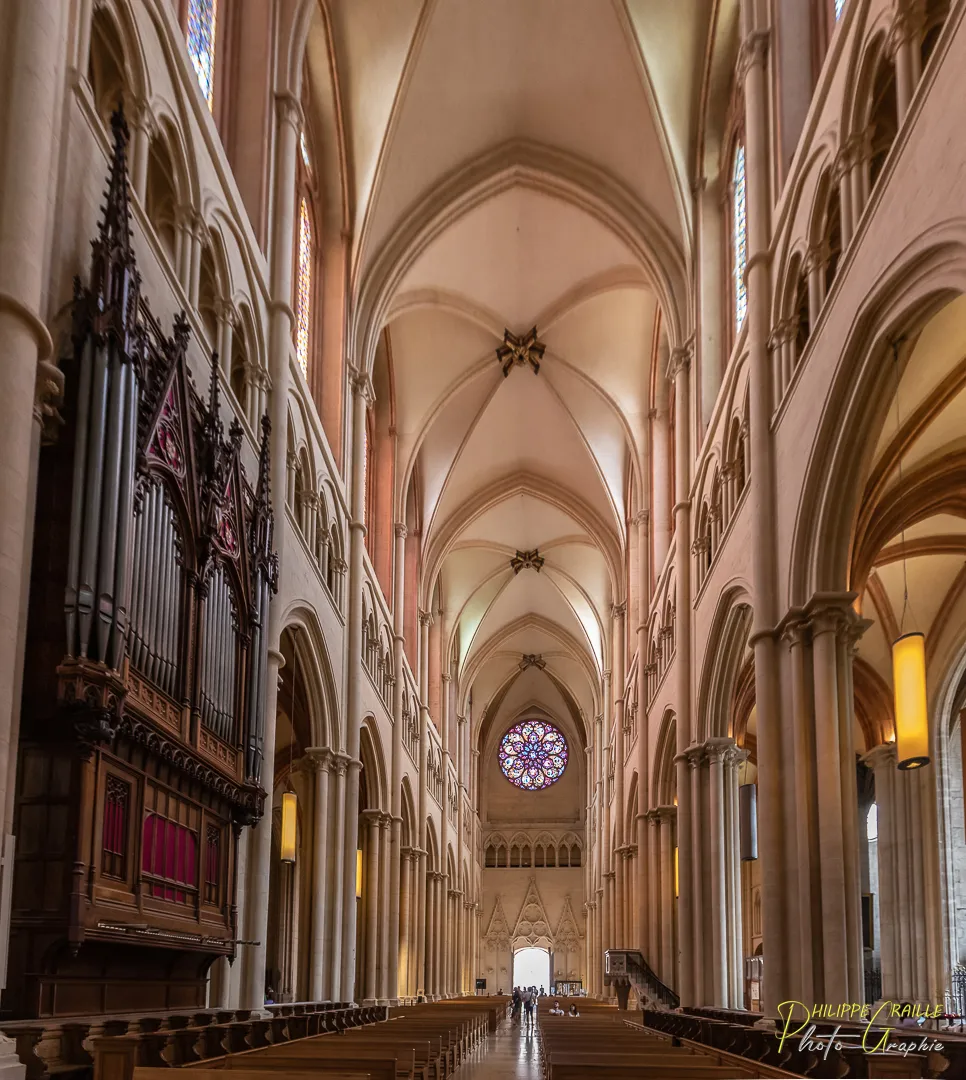 Cathédrale Et Primatiale Saint-Jean-Baptiste