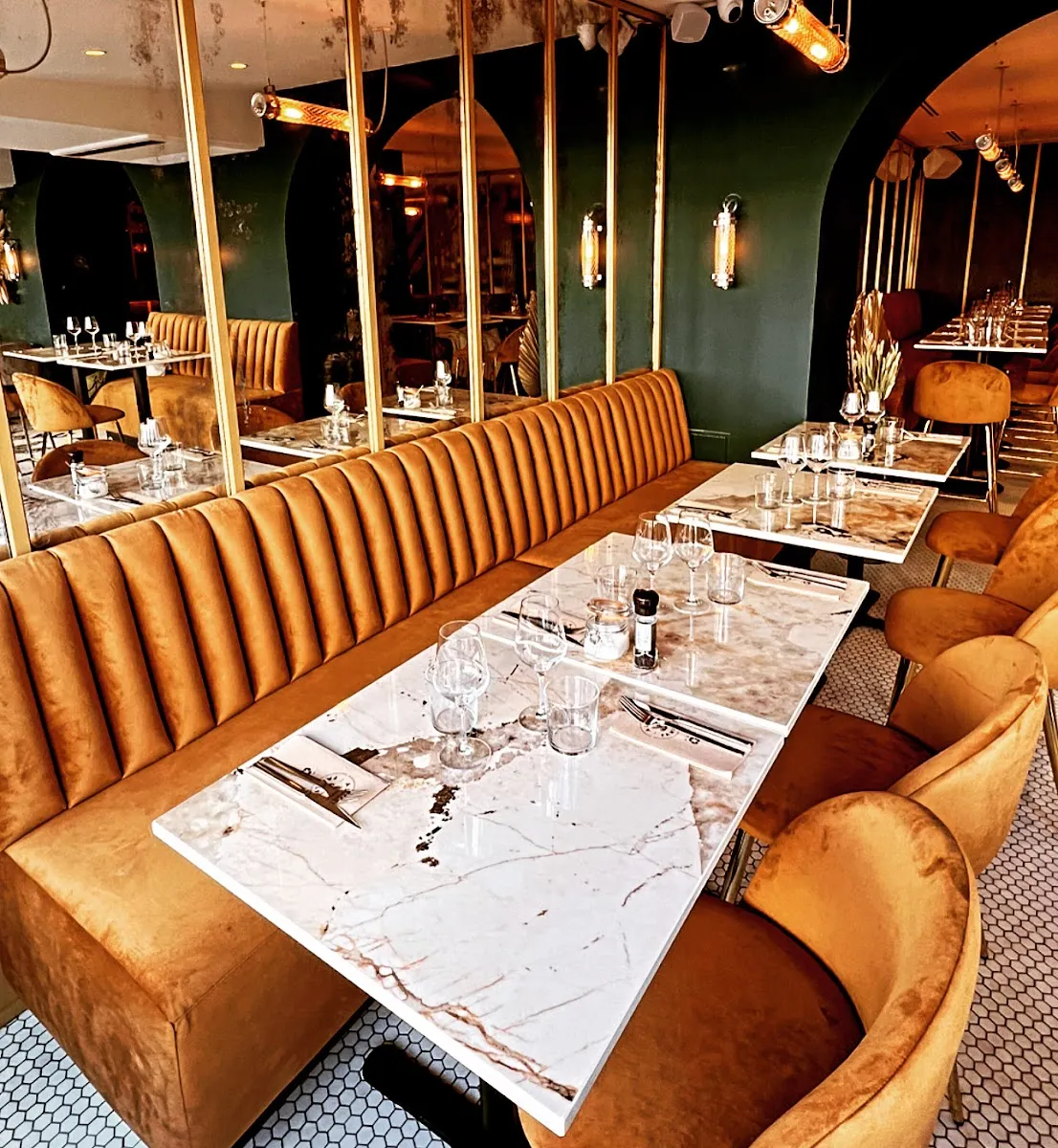 Chez Bb: Bistroquet Biarritz — photo 1