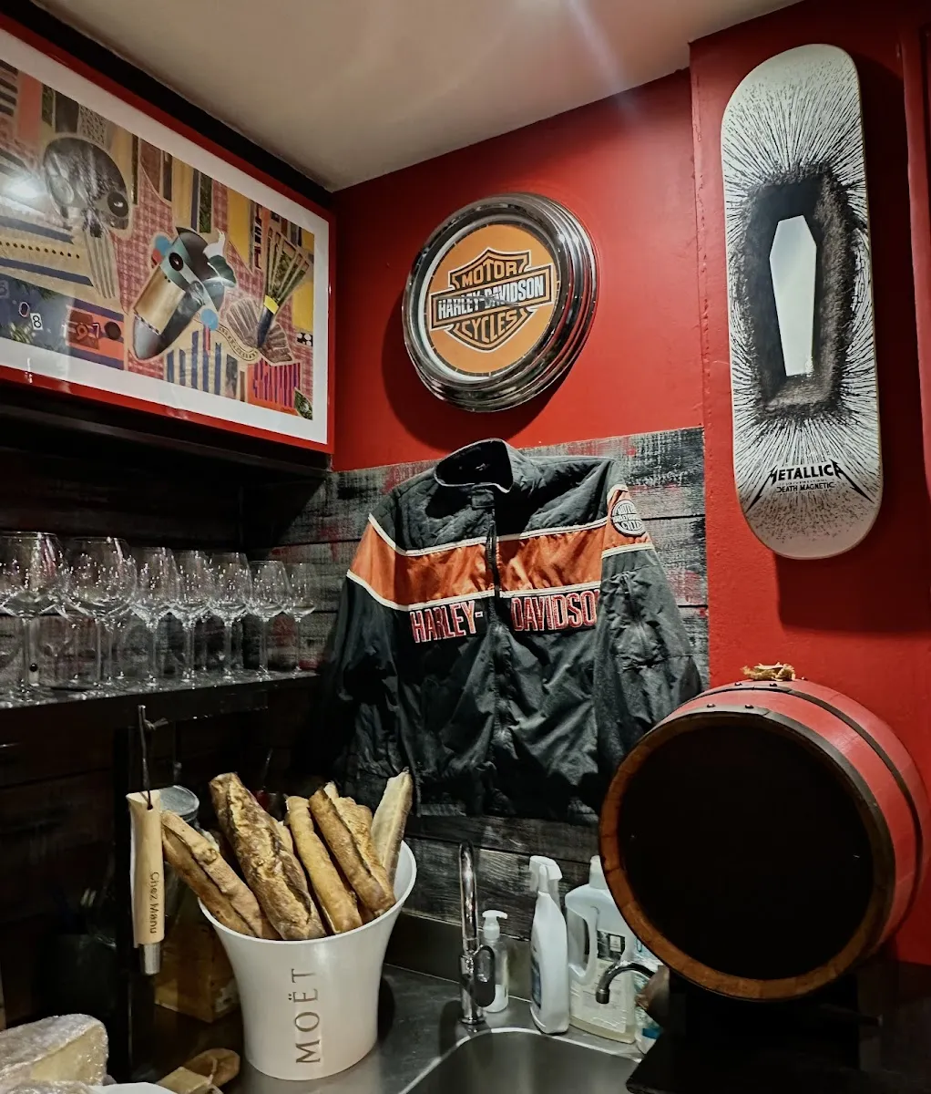 Chez Manu | Bar À Vins Et Dégustations