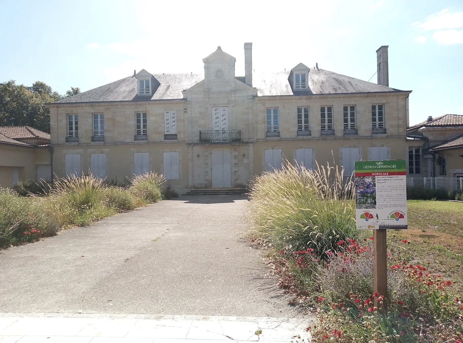 Domaine De la Burthe — photo 1