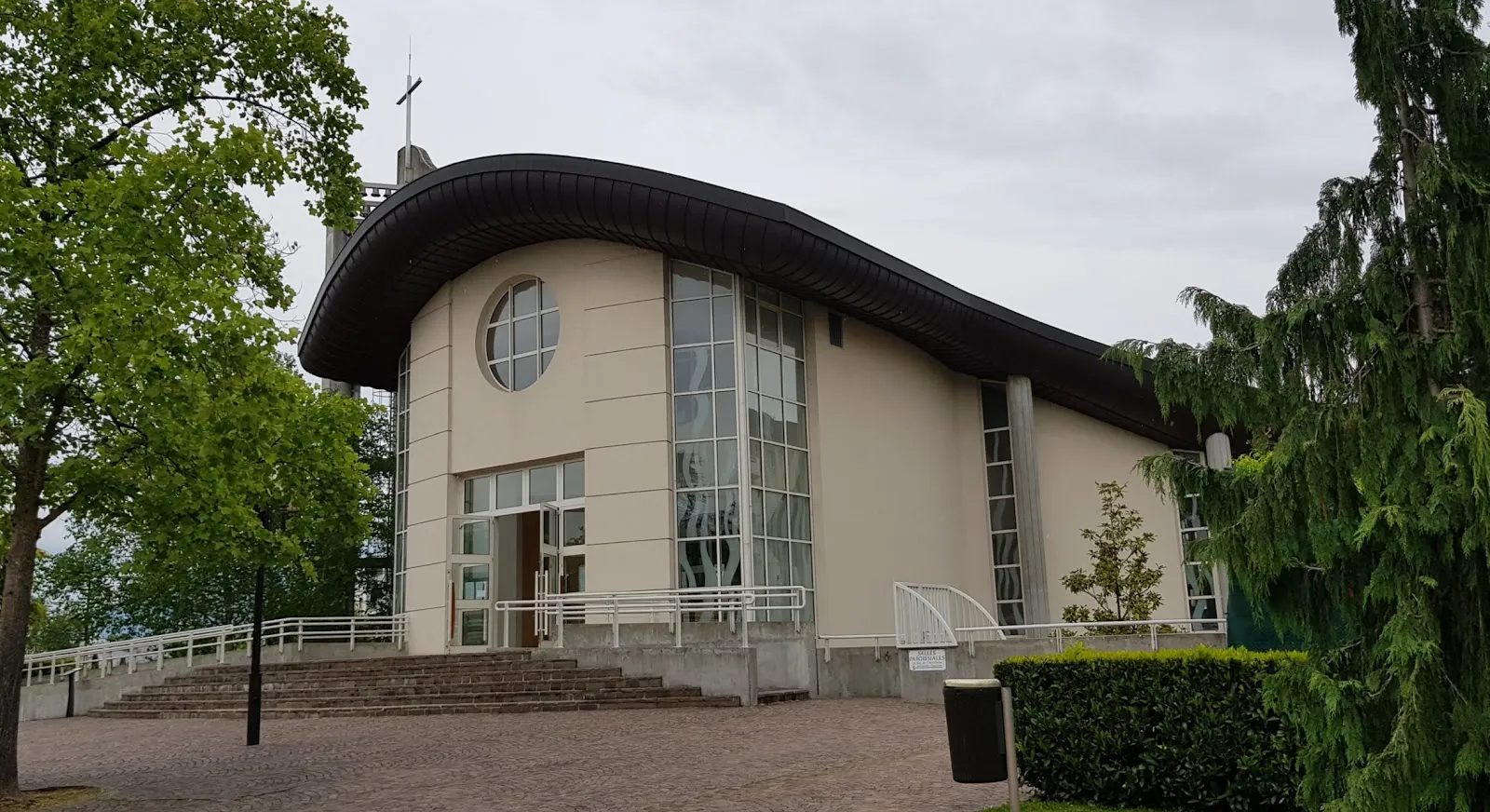 Église Catholique Saint-Paul À Annecy