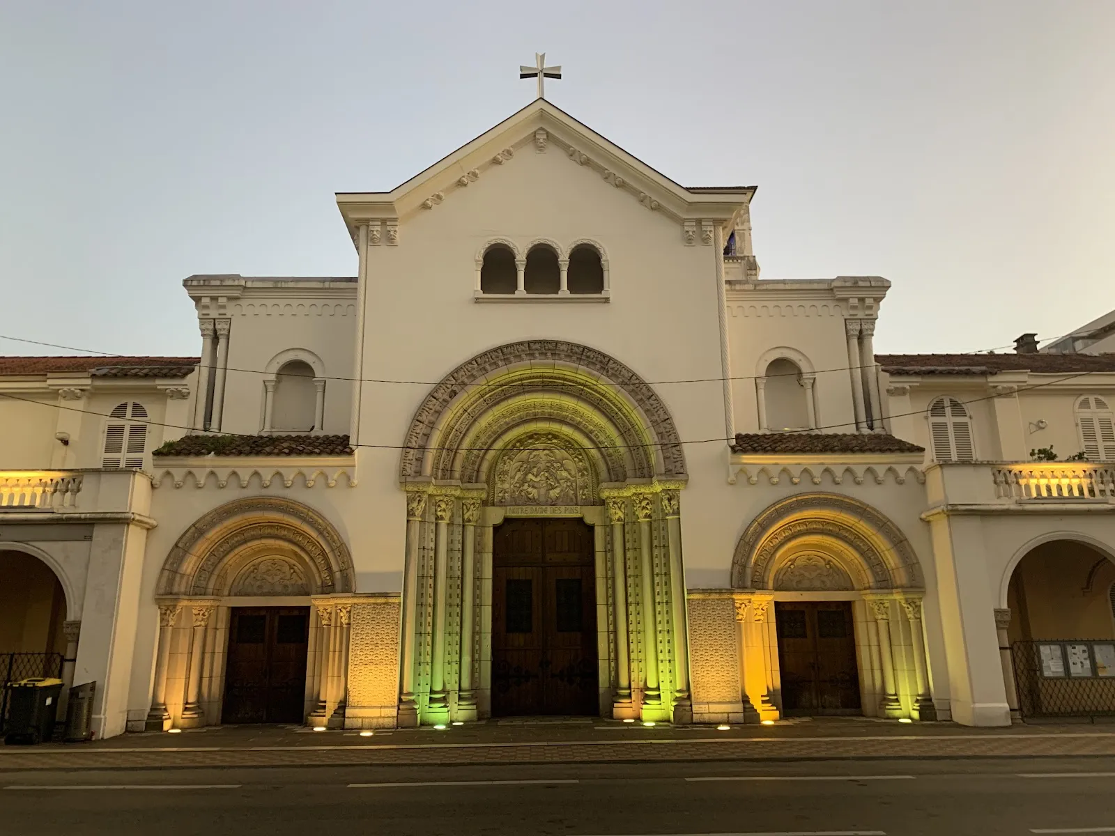 Église Notre-Dame Des Pins De Cannes