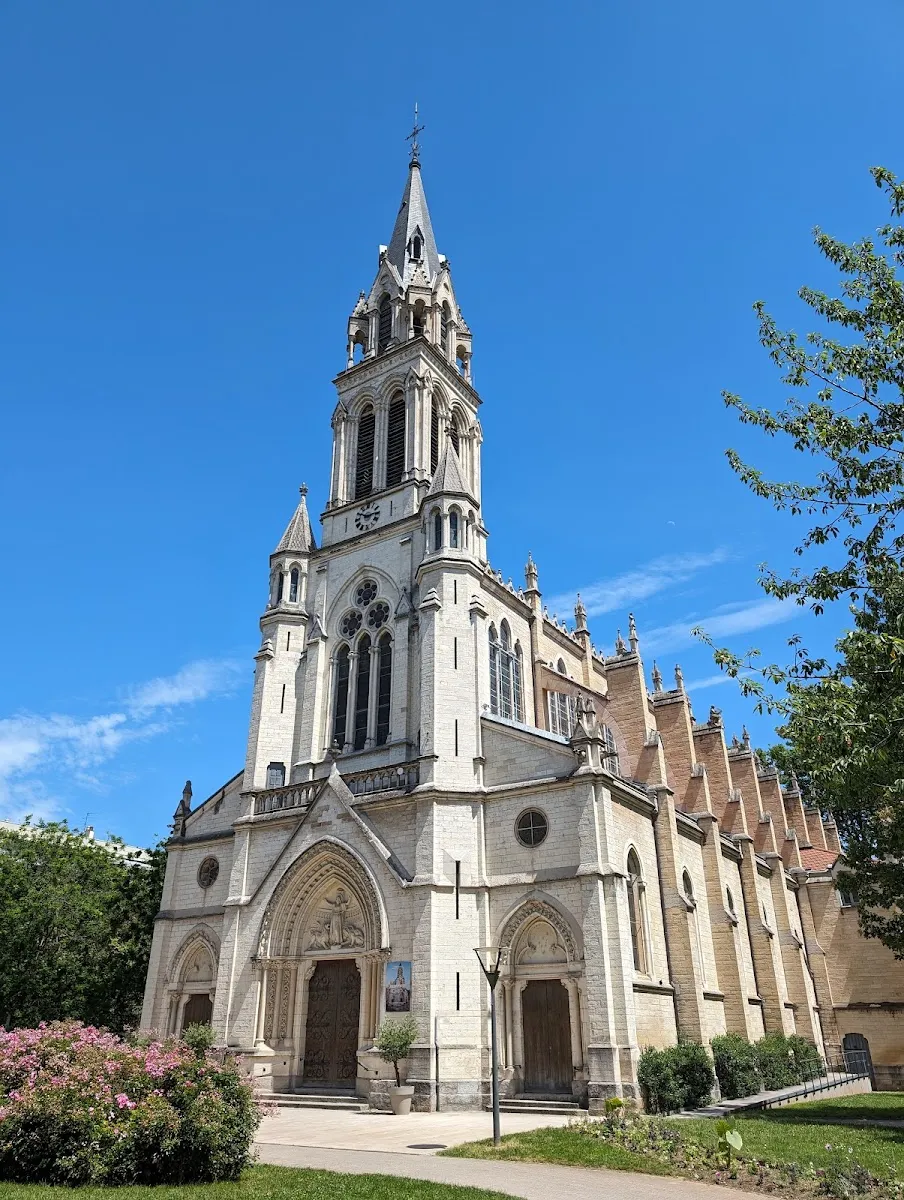 Eglise Sainte-Blandine — photo 1