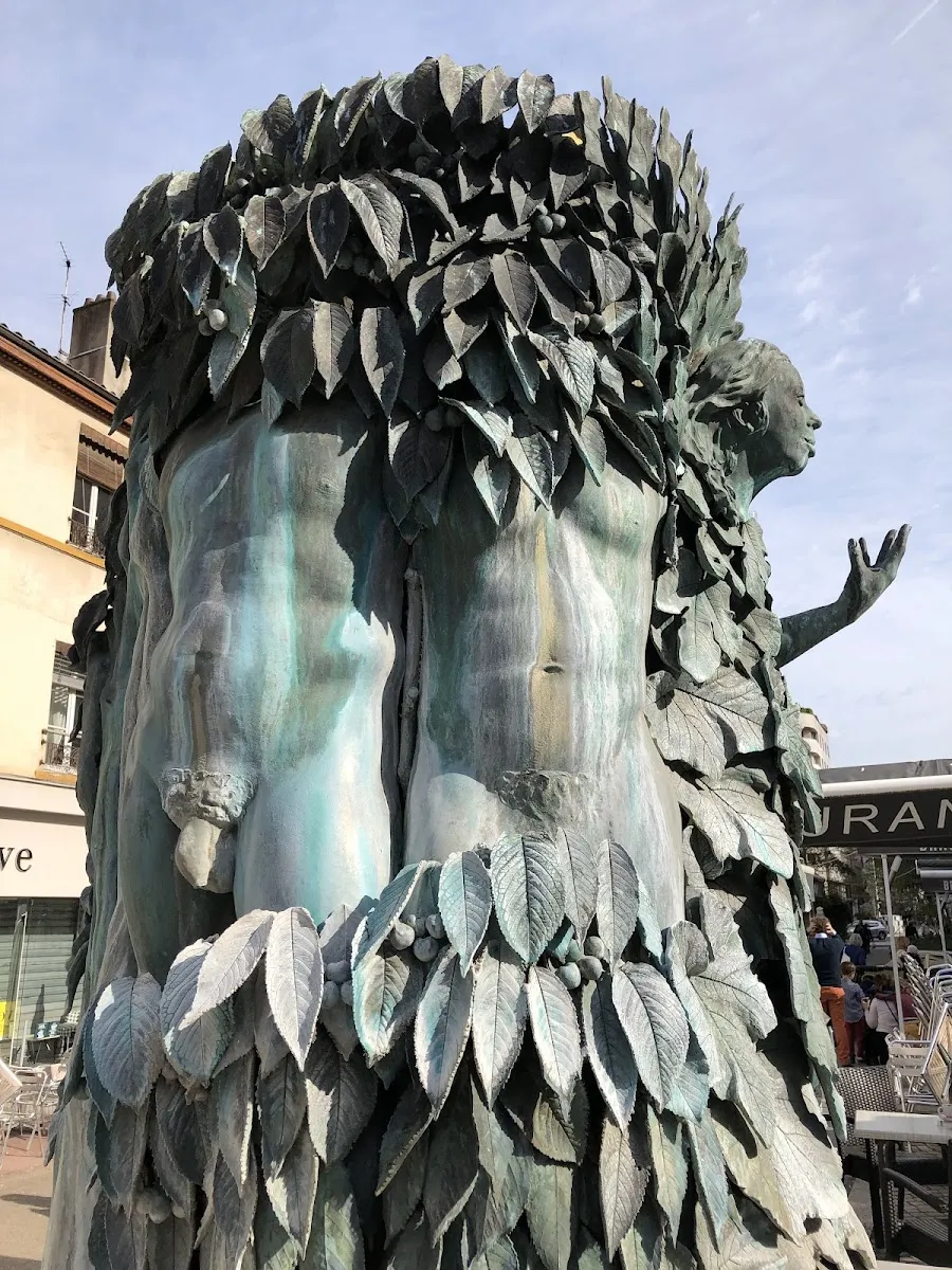 Fontaine De la Place Guichard — photo 1