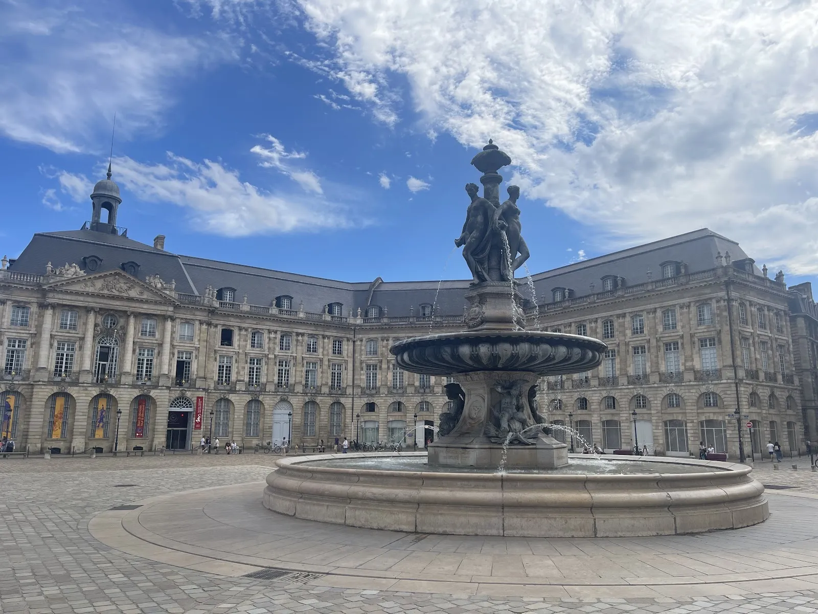 Fontaine Des Trois Grâces — photo 1