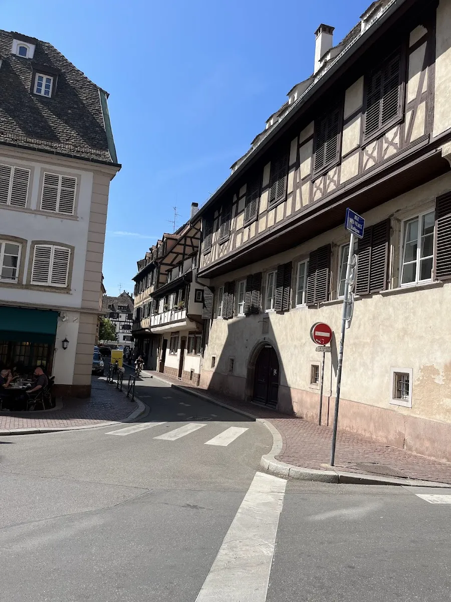 Galerie la Pierre Large