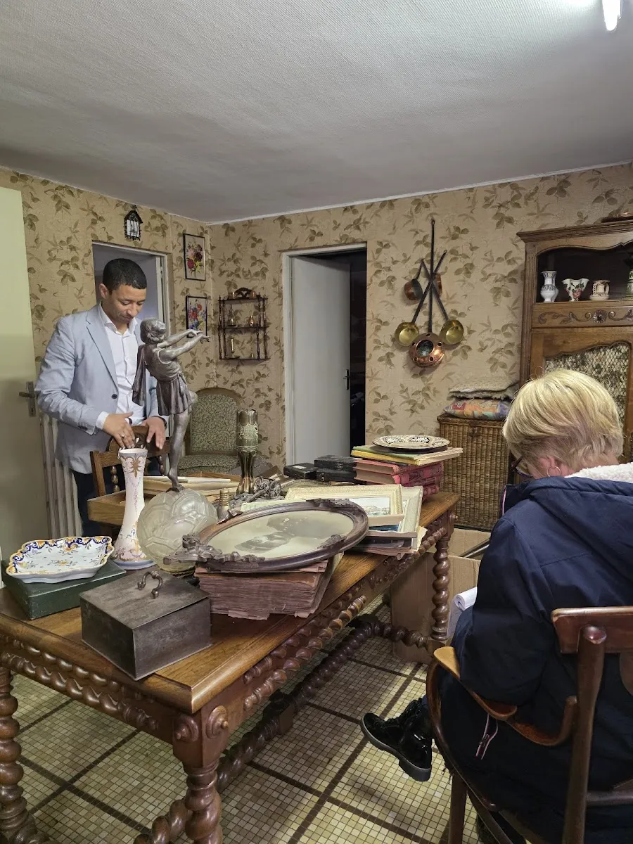 Galerie Place De L' Art Antiquités Tableaux