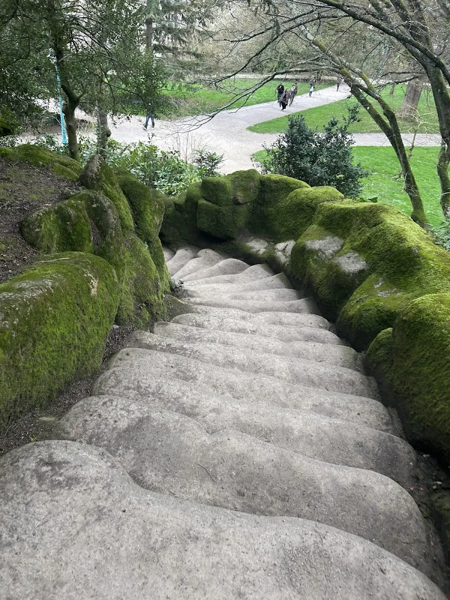 Grotte Parc Du Thabor