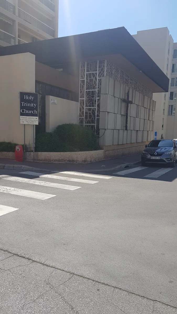 Holy Trinity, Cannes