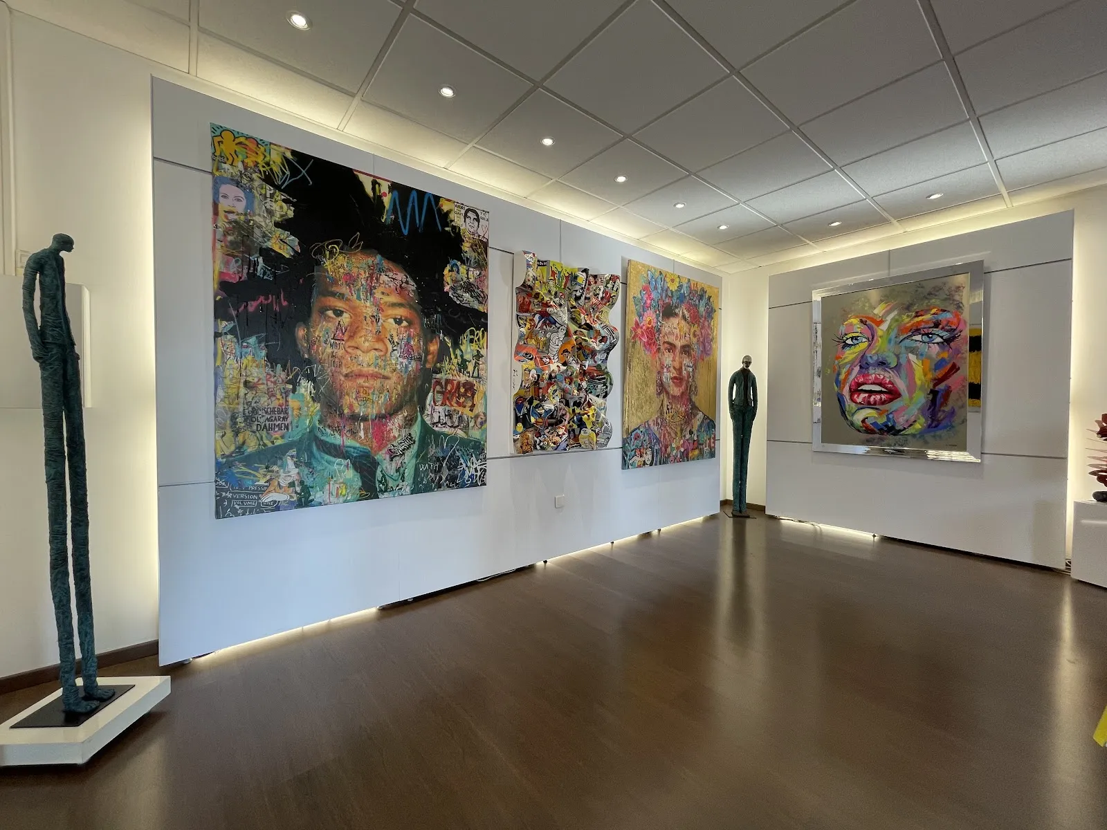 Ixiart Gallery