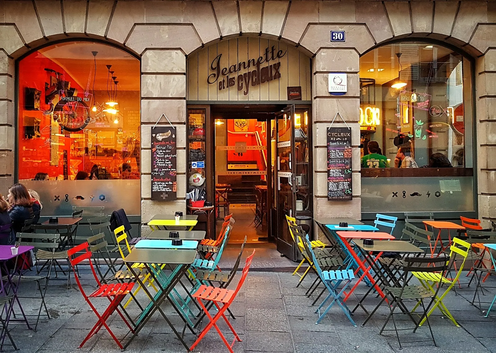 Jeannette — photo 1