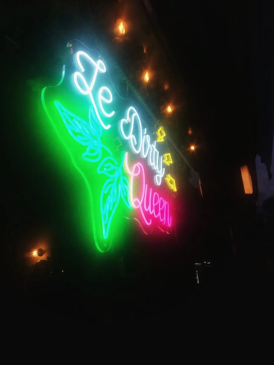 Le Dirty Queen