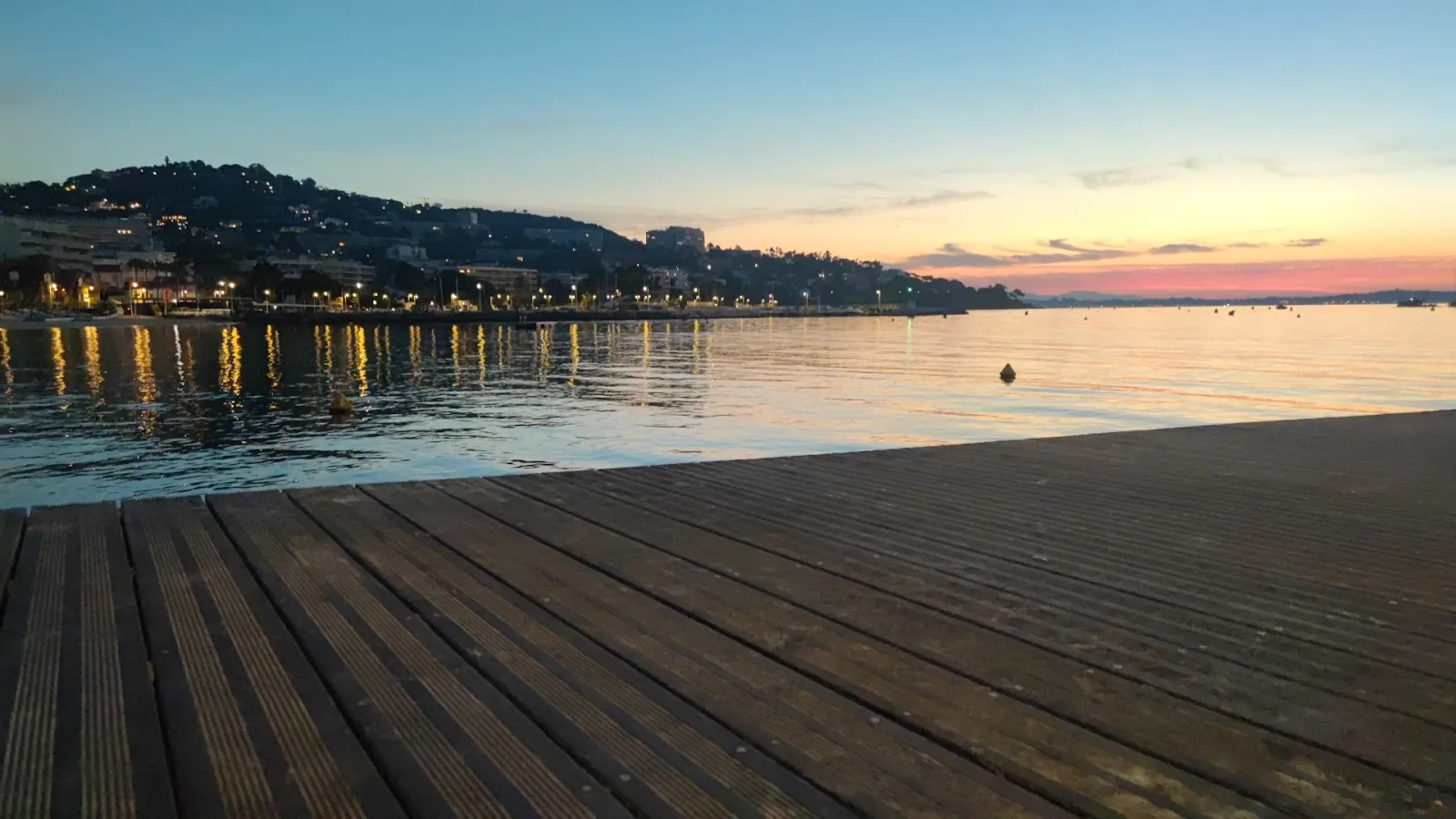 Le Ponton En Bois De Clem