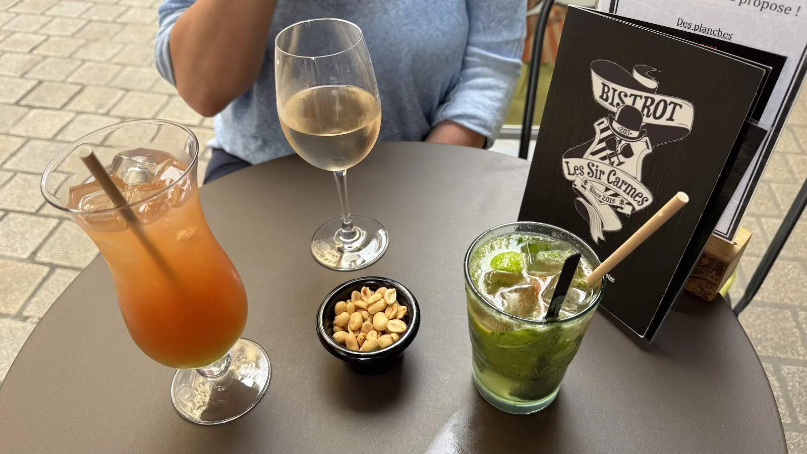 Les Sir Carmes — photo 1