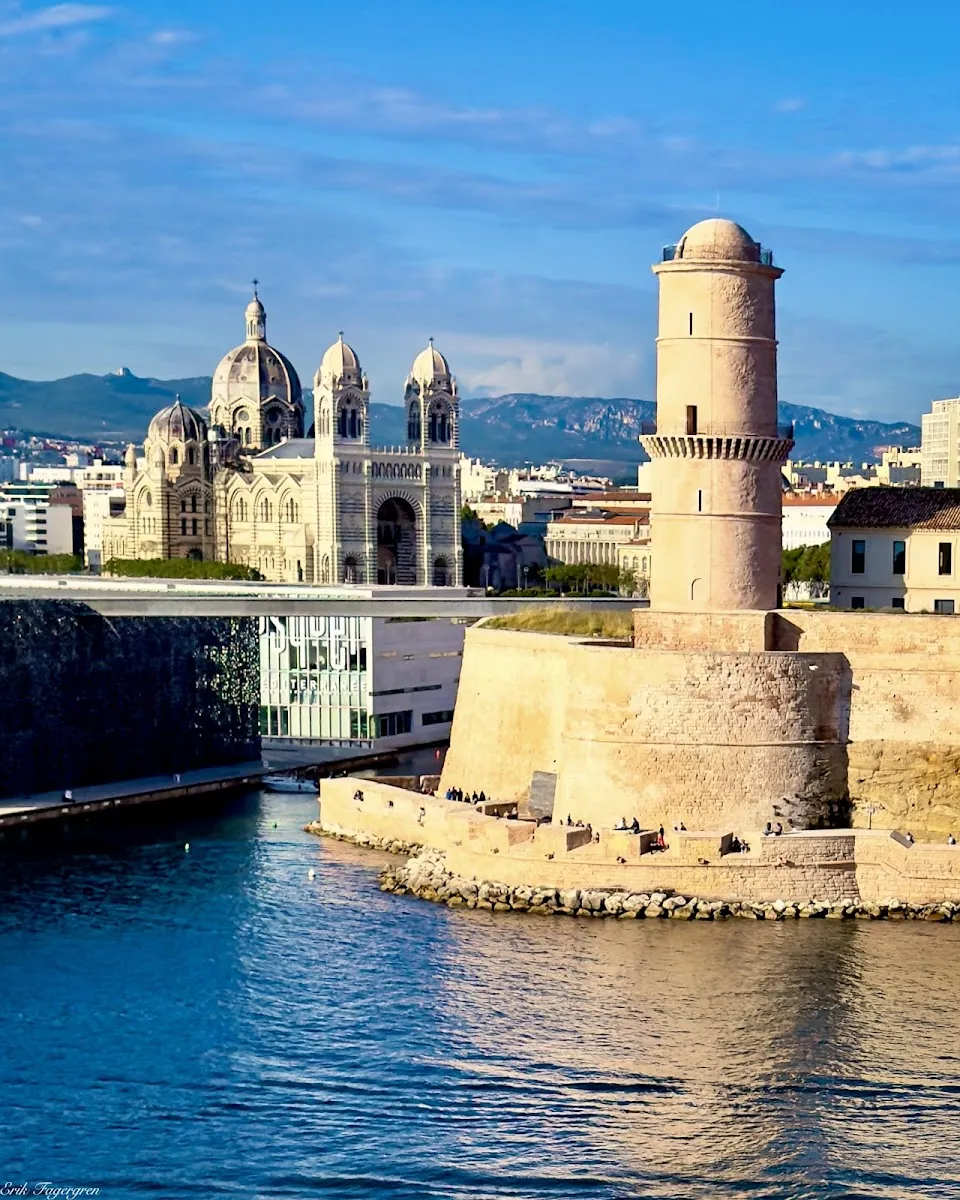 Monument Aux Héros Et Victimes De la Mer