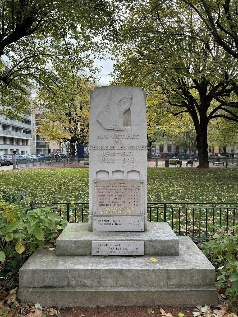 Monument Aux Martyrs Du 26 Août 1944 — photo 1