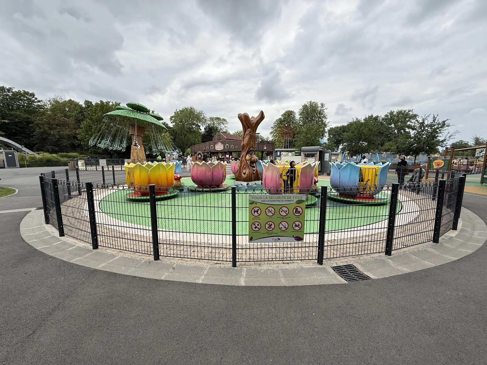 Monument Aux Pigeons Voyageurs