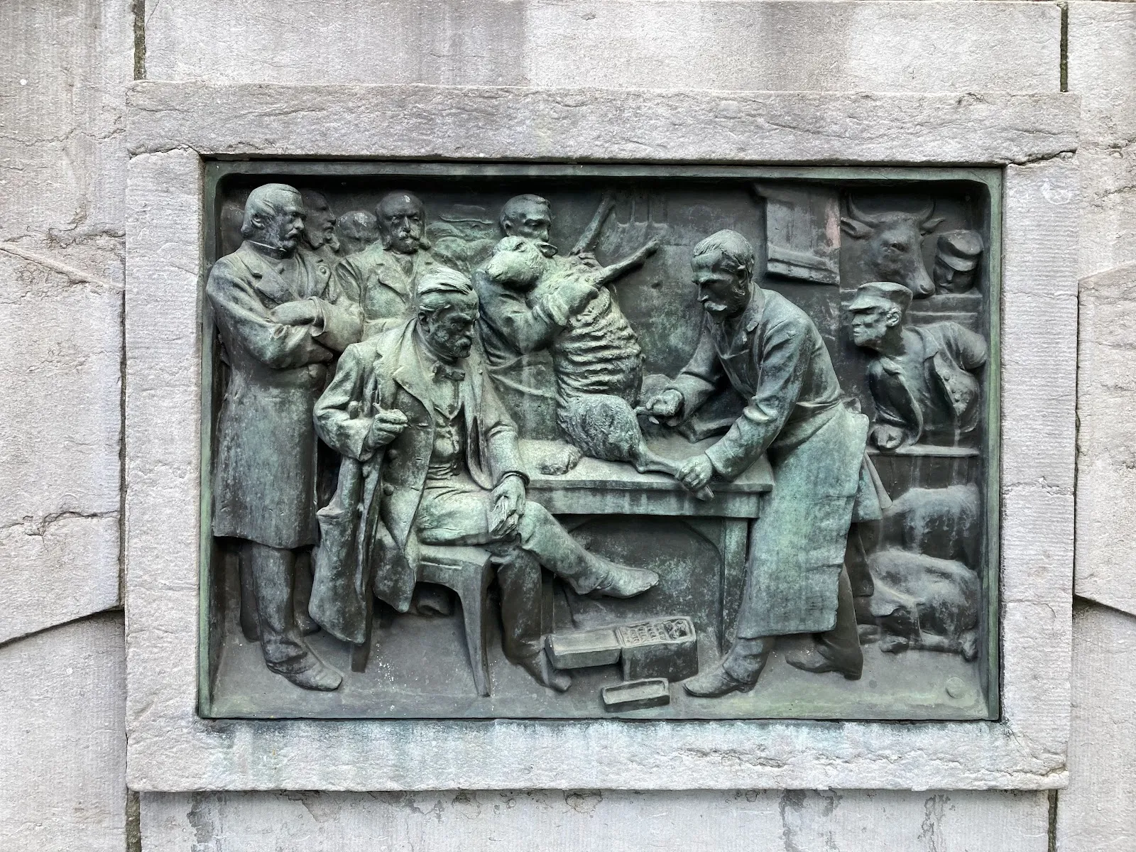 Monument De Louis Pasteur