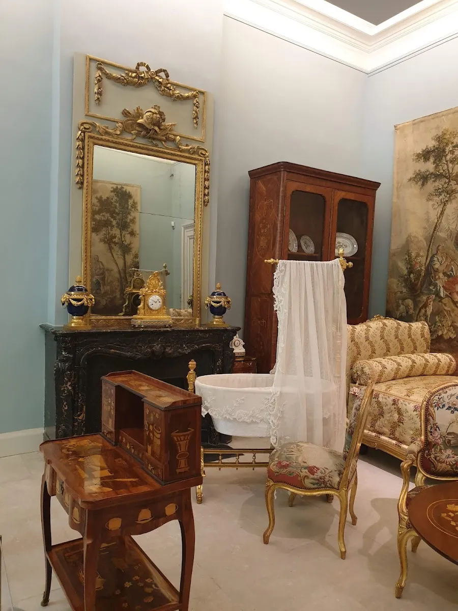 Musée Des Arts Décoratifs Sabatier D'Espeyran