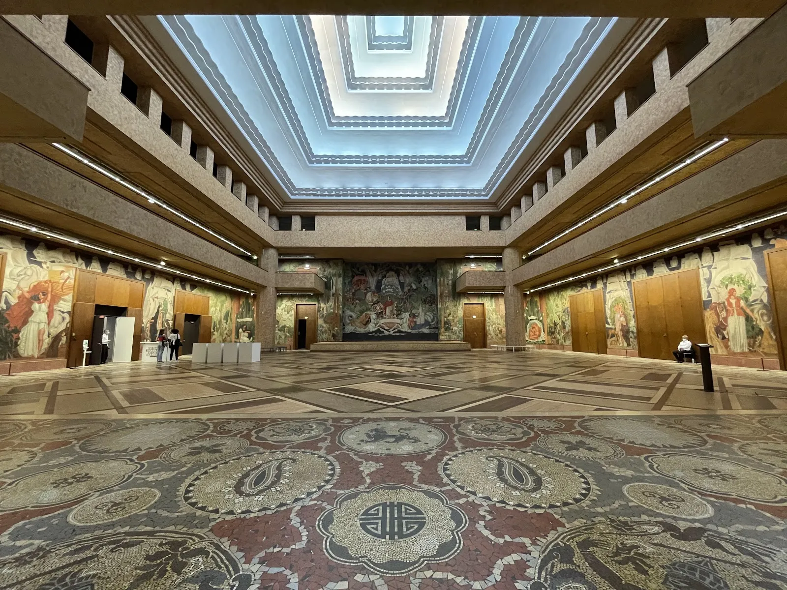 Palais De la Porte Dorée