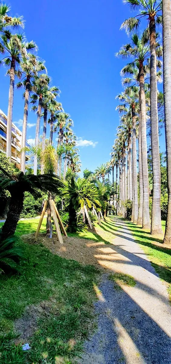 Parc D'Attractions Carol De Roumanie