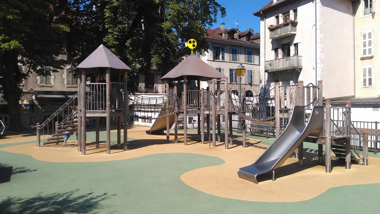 Parc Pour Enfants Du Jardin De L'Évêché