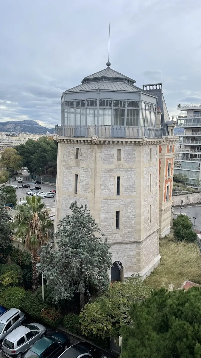 Pavillon-De-Partage-Des-Eaux