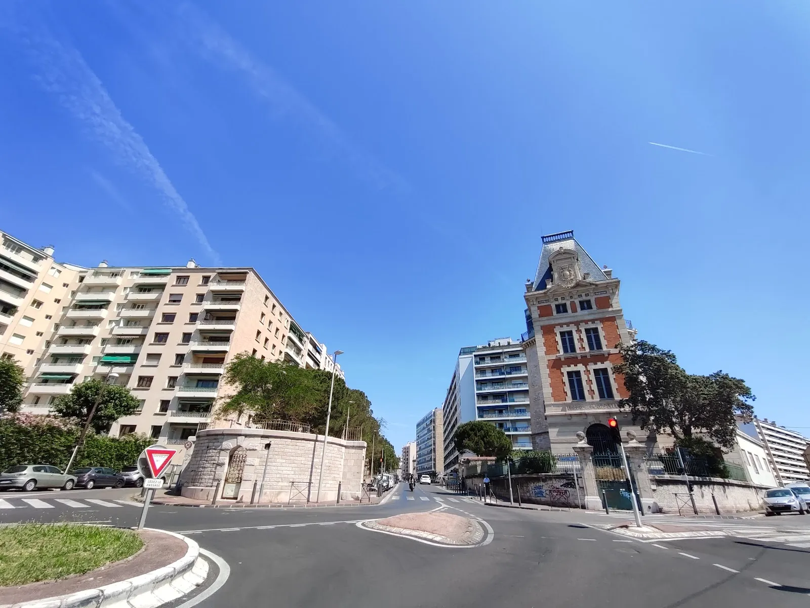 Pavillon-De-Partage-Des-Eaux