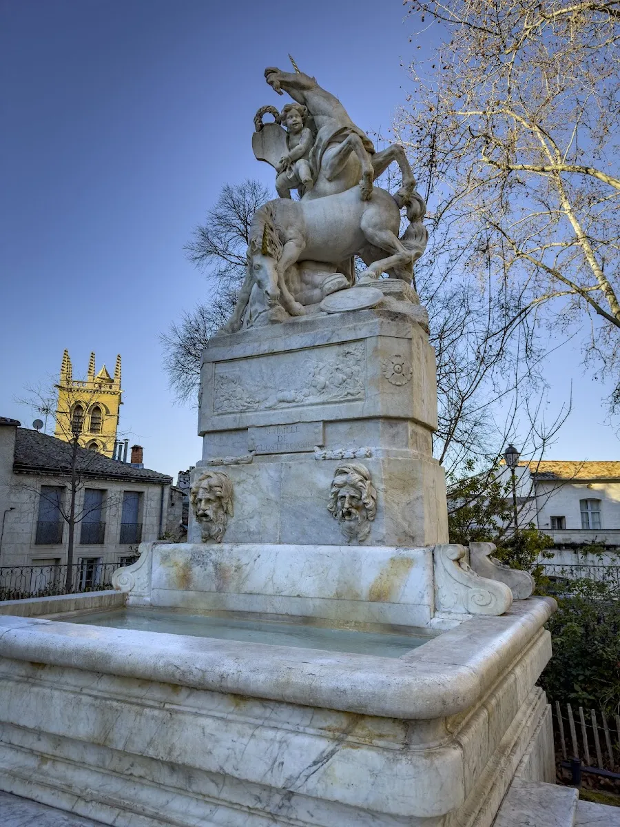 Place De la Canourgue