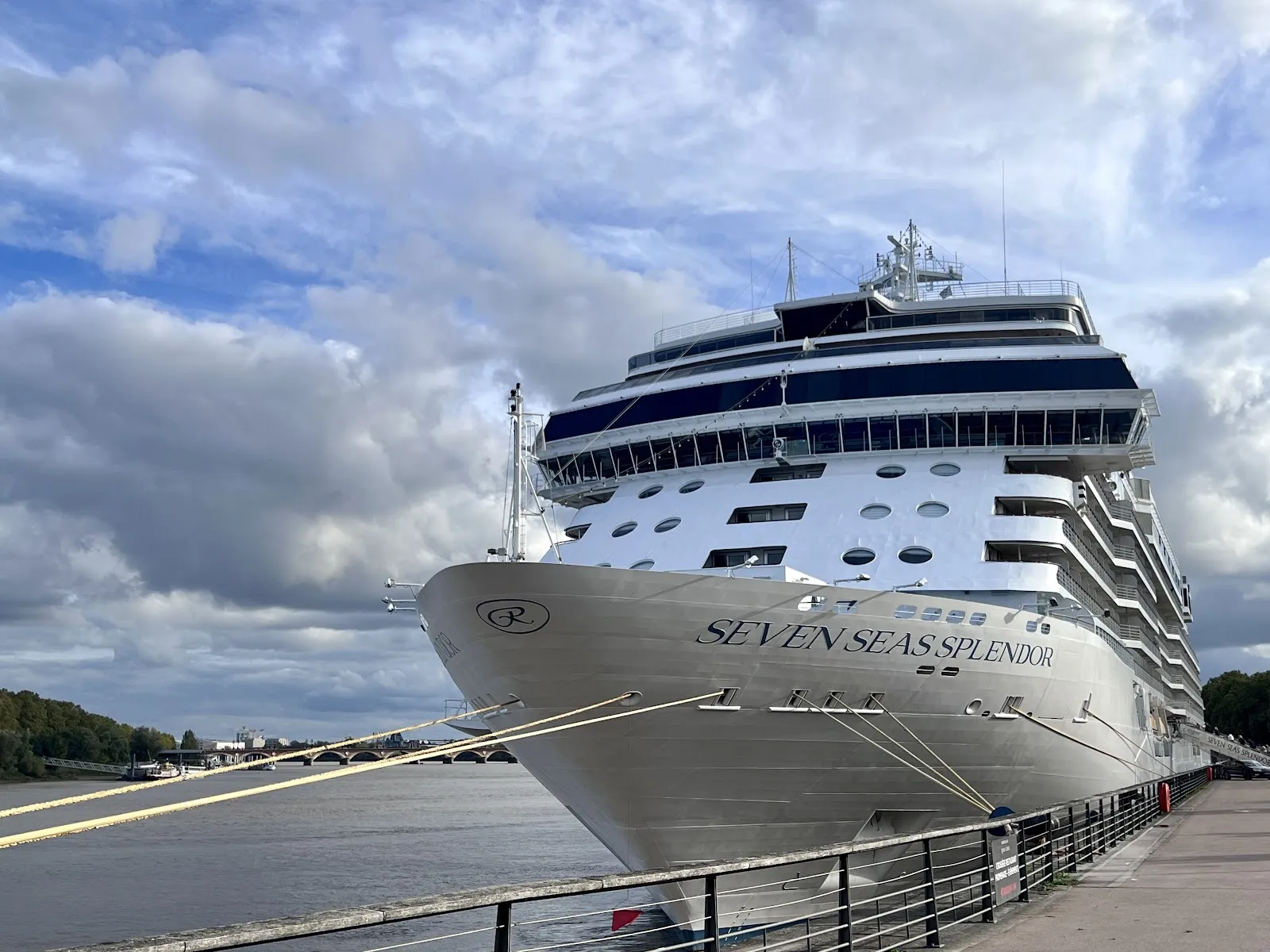 Port De la Lune Bordeaux