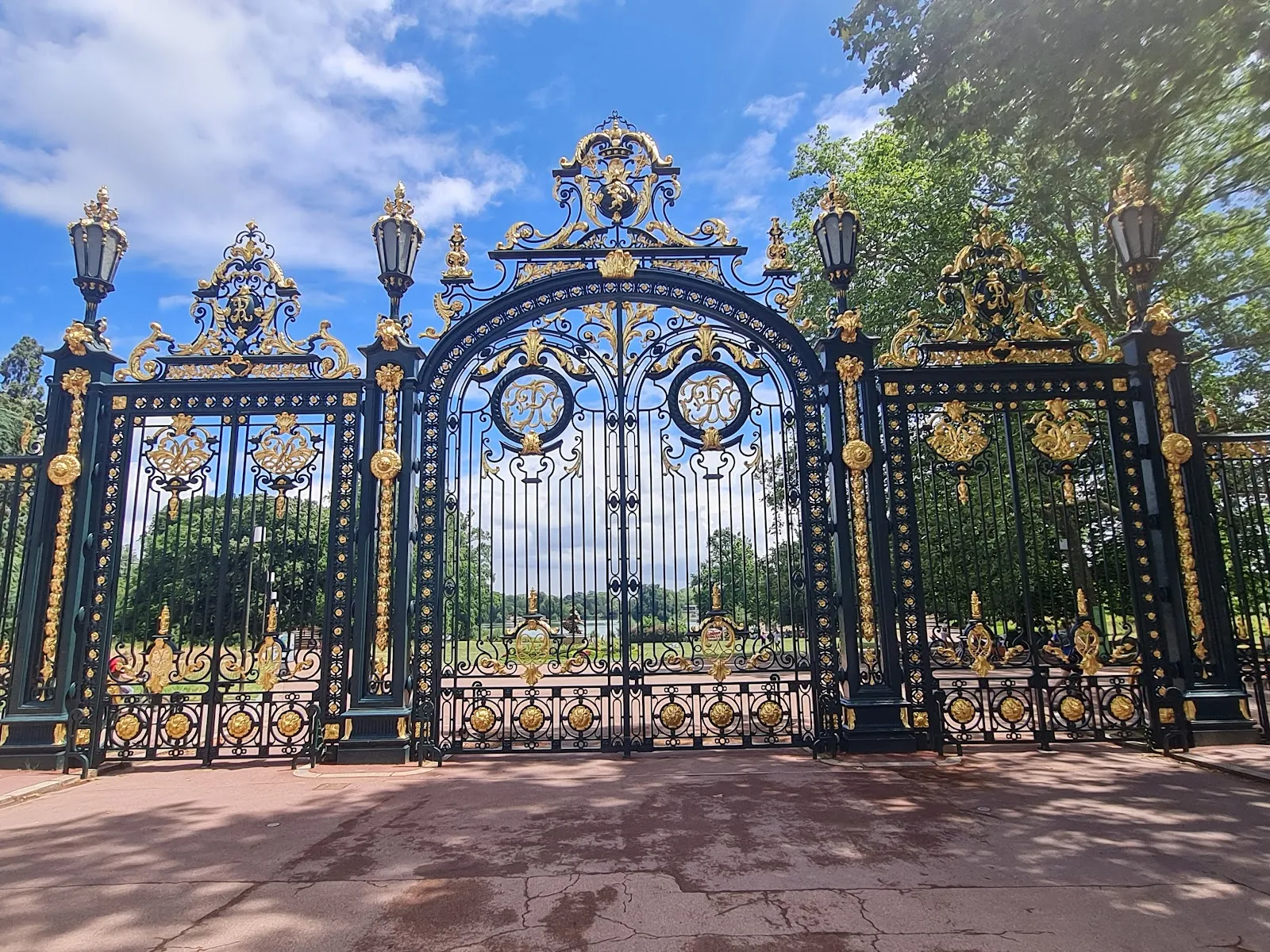 Porte Des Enfants Du Rhône — photo 1
