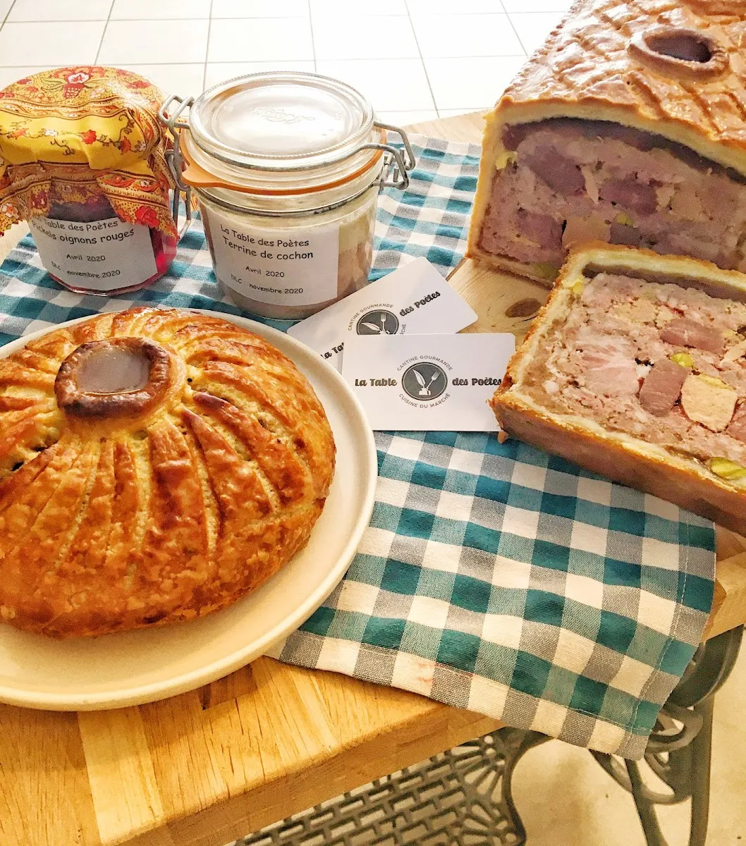 Restaurant la Table Des Poètes