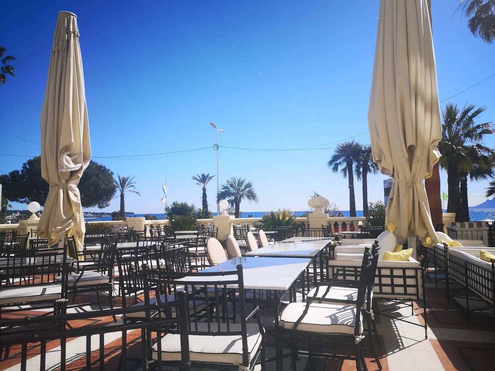 Riviera Restaurant — photo 1