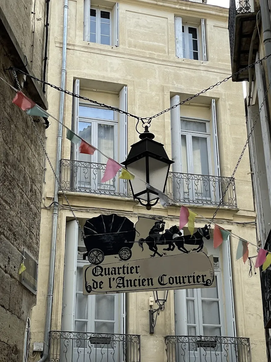 Rue Du Bras De Fer
