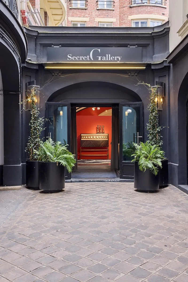 Secret Gallery