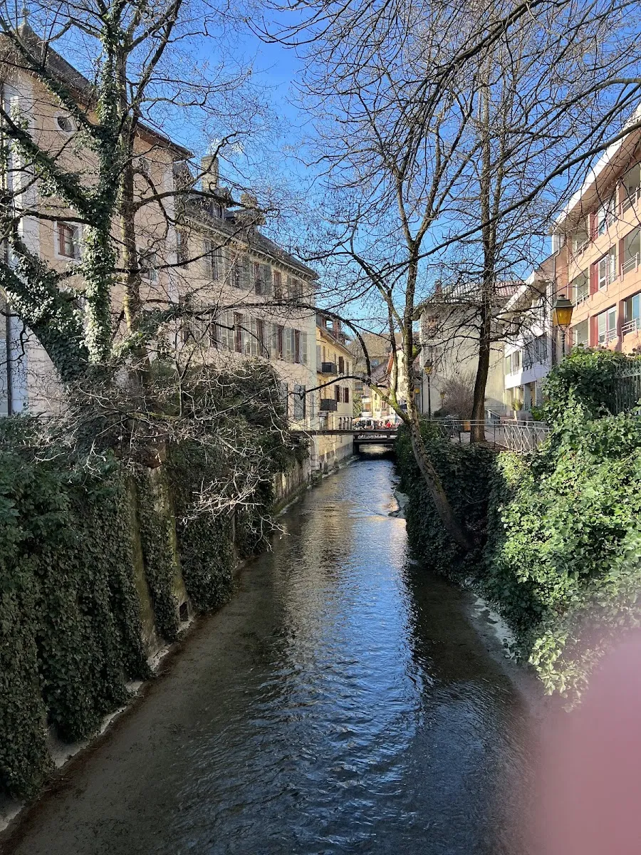 Square Bernard Bosson