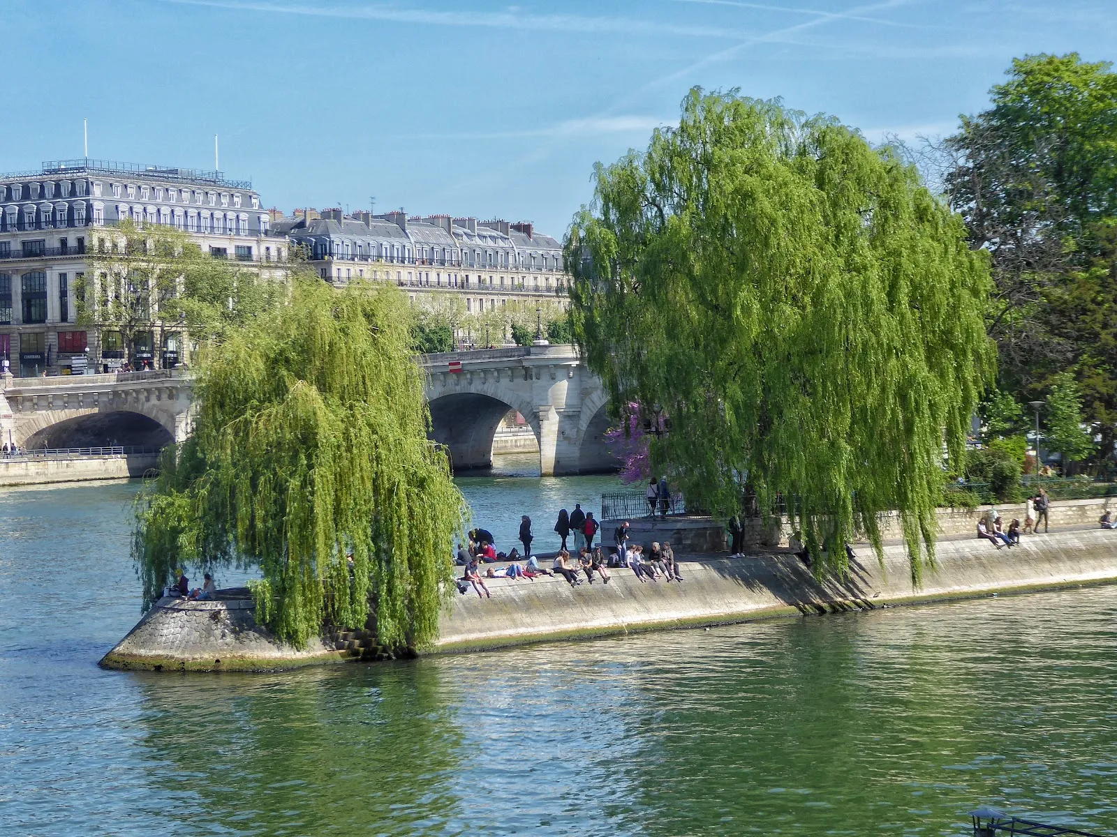 Square Du Vert-Galant — photo 1