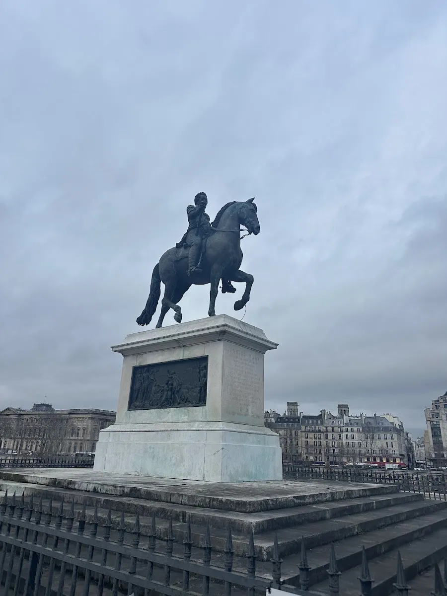 Square Du Vert-Galant